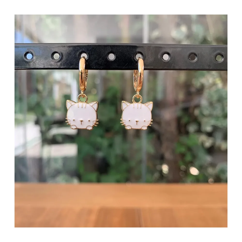 Petites Créoles Dorées Plaquées Or 14K avec Chatons Blanc ou Rose