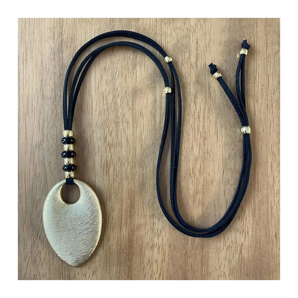 Collier Long en Agate Noire et Zamak Doré