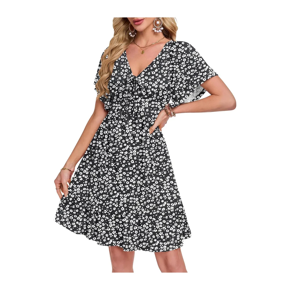 Robe Ete Chic et Élégante — Motifs Floraux Noir et Blanc
